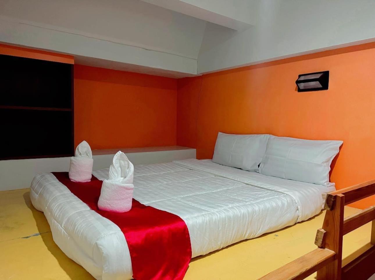 First And Frang Hotel - Koh Phangan Thong Sala Buitenkant foto